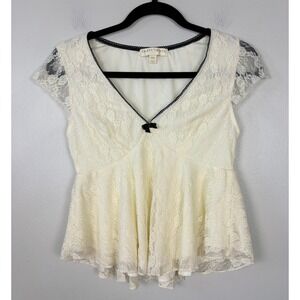 Thirty Thirty Lace Babydoll Blouse Coquette Cream V-neck Flowy Bow Size‎ Medium